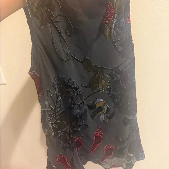 Floral Sleeveless Top - Black and Multicolor - Picture 3 of 3